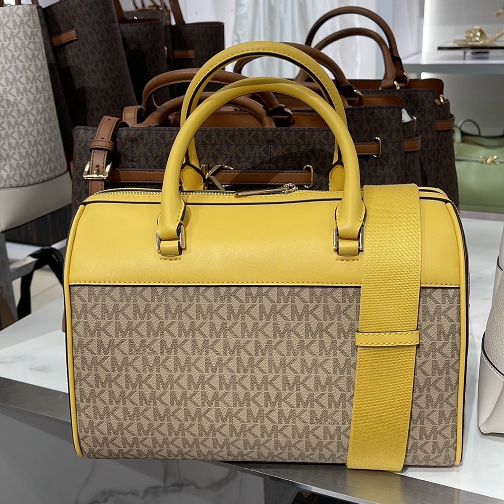 Michael Kors med Duffel Travel Leather/Coated
35S2GTFU2B
DAFFODIL
MD DUFFLE
NWT - Picture 10 of 16